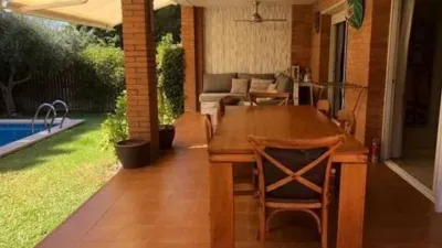 Chalet on Carrer dels Gira-sols photo 10