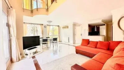 Apartment on Gran Via de les Penyes Rotges photo 4