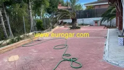 Chalet in Chiva photo 27