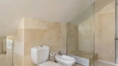Apartment on Gran Via de les Penyes Rotges photo 16