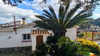 Chalet on Carrer del Tarragonès photo 20