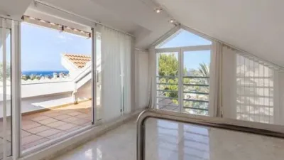 Apartment on Gran Via de les Penyes Rotges photo 17