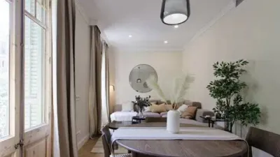 Flat for sale in Universidad-Malasaña photo 4