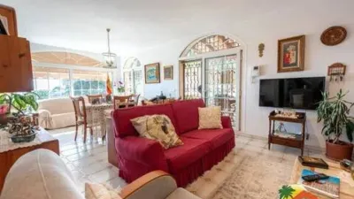 Chalet on Carrer del Riu Muga photo 4