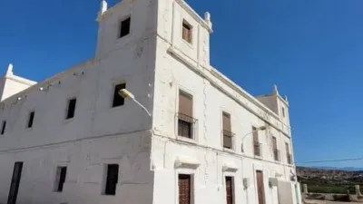 Rustic house on Calle Retiro photo 2