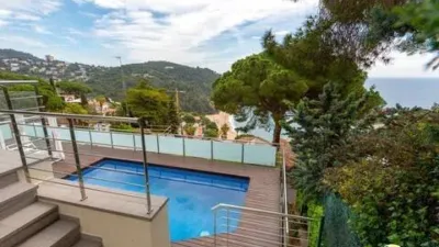 Chalet on Carrer de Grècia photo 31