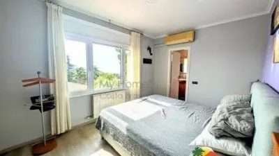 Chalet on Calle Lluisa Usall i Bosch No Number photo 18