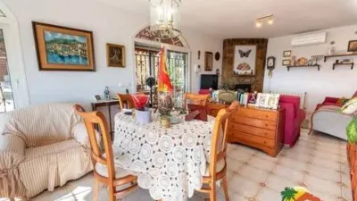 Chalet on Carrer del Riu Muga photo 9