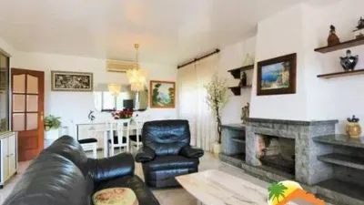Chalet on Carrer de Finlàndia photo 2