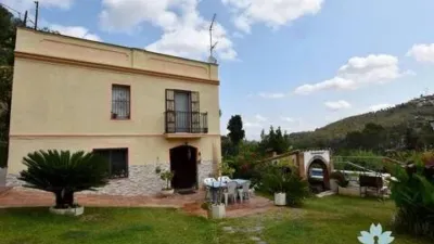 Chalet in Torrelles de Llobregat photo 9