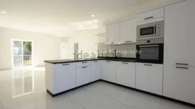 Top-floor apartment on Calle del Nacimiento photo 5