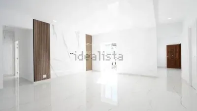 Top-floor apartment on Calle del Nacimiento photo 3