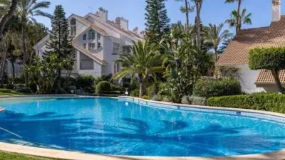 Apartment on Gran Via de les Penyes Rotges photo 19