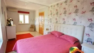 Chalet on Carrer Versalles photo 20