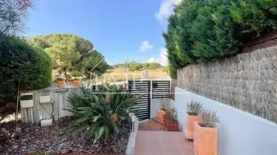 Chalet on Carrer de les Vinyes d'En Mandri photo 3