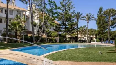 Apartment on Gran Via de les Penyes Rotges photo 21
