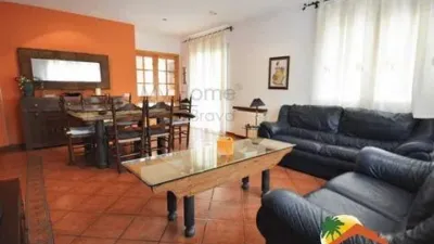 Chalet in Passatge d'En Bandina photo 6