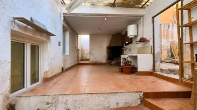 Chalet on Calle de la Virgen Milagrosa photo 4