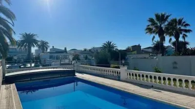 Chalet in Empuriabrava photo 3