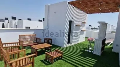 Terraced house on Santa Magdalena Street photo 4