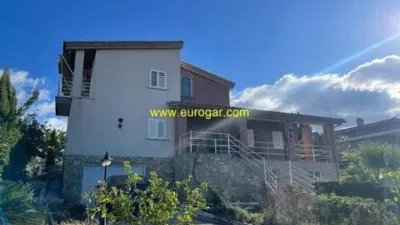 Chalet in Chiva photo 11