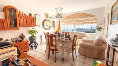 Chalet on Carrer del Riu Muga photo 7