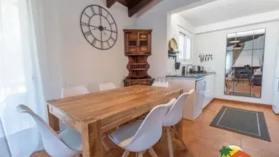 Chalet on Carrer de Luxemburg photo 10