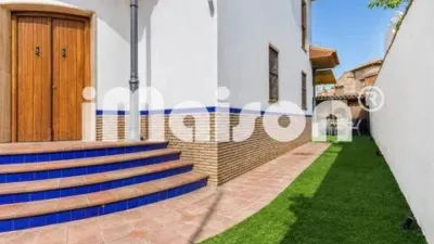 Chalet in Coria del Río photo 2