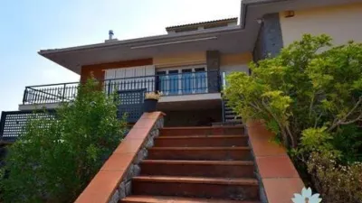 Chalet in Torrelles de Llobregat photo 9