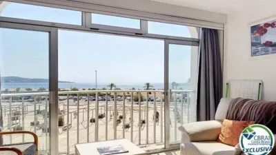 Apartment in Passatge Muga Delta photo 2