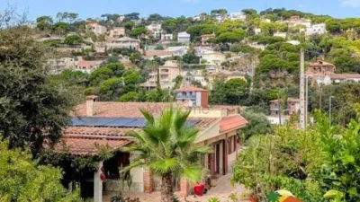 Chalet on Avinguda dels Arbres photo 32