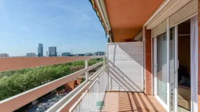 Apartment in El Clot photo 2