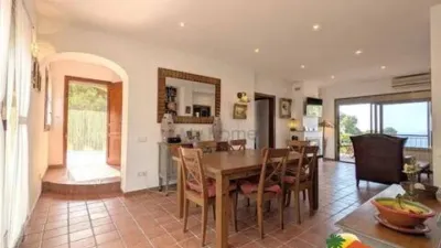 Chalet on Avinguda dels Arbres photo 8