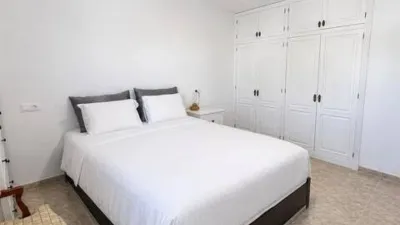Apartment on Calle Santiago Beyro photo 14