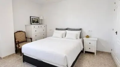 Apartment on Calle Santiago Beyro photo 12
