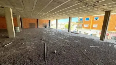 Edificio en venta en Casas-Ibáñez - Más