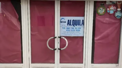 Local comercial en alquiler en Ribeira - Vista 2