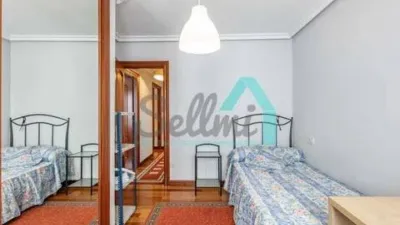 Piso en alquiler en Masip-La Ería-La Argañosa-Parque del Oeste, Masip-La Ería-La Argañosa-Parque del Oeste (Oviedo) de 895 €<span>/mes</span>