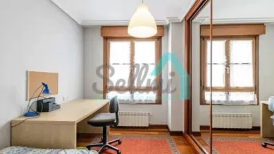 Piso en alquiler en Masip-La Ería-La Argañosa-Parque del Oeste, Masip-La Ería-La Argañosa-Parque del Oeste (Oviedo) de 895 €<span>/mes</span>