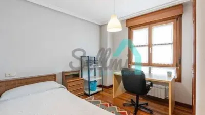 Piso en alquiler en Masip-La Ería-La Argañosa-Parque del Oeste, Masip-La Ería-La Argañosa-Parque del Oeste (Oviedo) de 895 €<span>/mes</span>