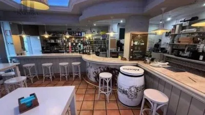 Local comercial en alquiler en Albacete Capital - Vista 2