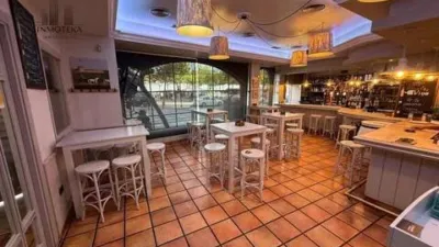 Local comercial en alquiler en Albacete Capital - Más