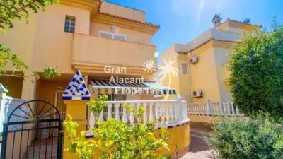 Casa – Santa Pola - Més