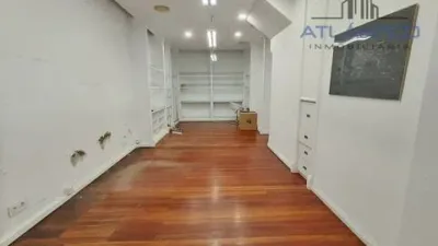 Local comercial en alquiler en Calle de San Nicolás - Vista 3