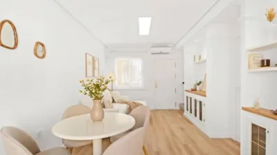Casa – San Miguel de Salinas, Urbanización Las Filipinas - Més
