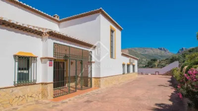 Rustic Finca in Alcaucín photo 12