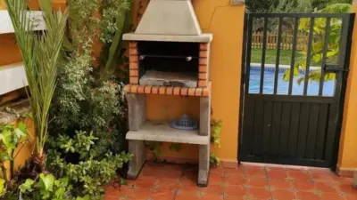 Chalet en alquiler en Calle Avenida 28 de Febrero, 68, Conil de la Frontera de 900 €<span>/mes</span>