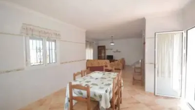 Chalet en alquiler en Calle Avenida 28 de Febrero, 68, Conil de la Frontera de 900 €<span>/mes</span>