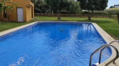 Chalet en alquiler en Calle Avenida 28 de Febrero, 68, Conil de la Frontera de 900 €<span>/mes</span>