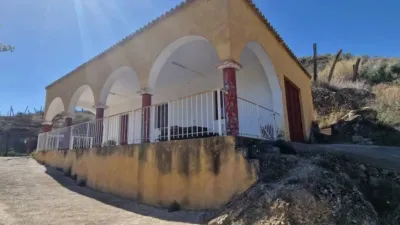 Rustic house on Miguel Sánchez Navarro Street photo 45